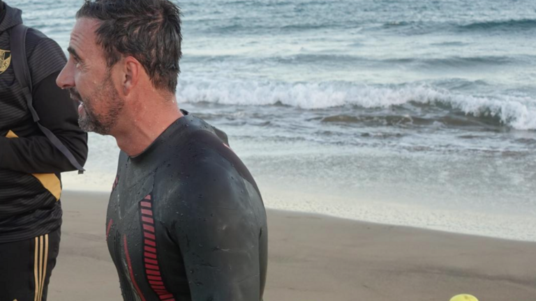 Llimona en la playa.