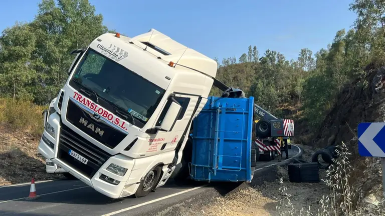 Imagen del cami&oacute;n siniestrado