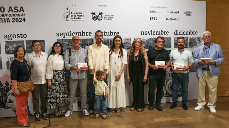 Instante de la presentaci&oacute;n del anuario.