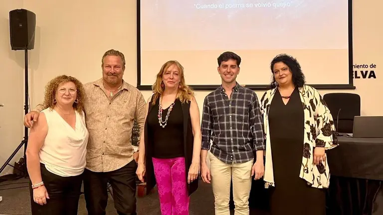 Organizadores y protagonistas de la primera jornada.