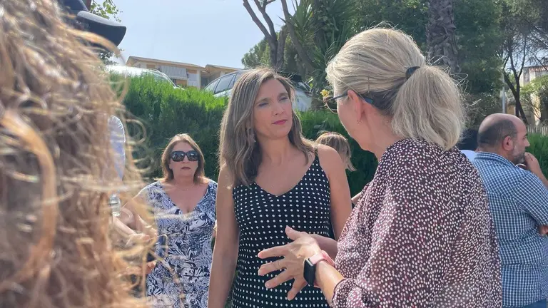 María Márquez, a las puertas del Hospital de Riotinto.