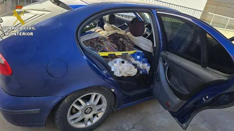 Cables robados entre Jabugo y Casta&ntilde;o de Robledo.