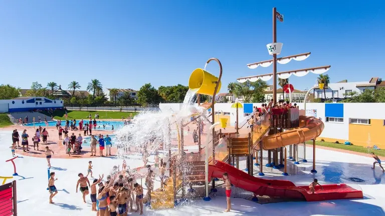 Parque acu&aacute;tico en Palos.