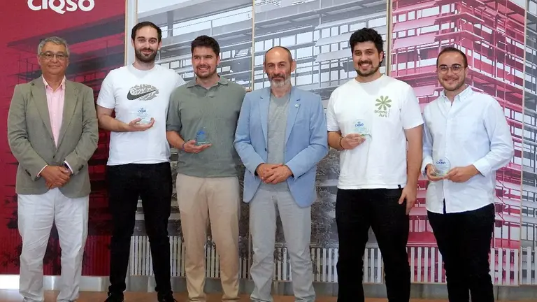 Galardonados de la UHU.