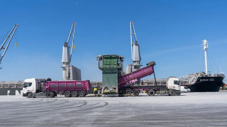 Muelle Ingeniero Juan Gonzalo en el Puerto Huelva