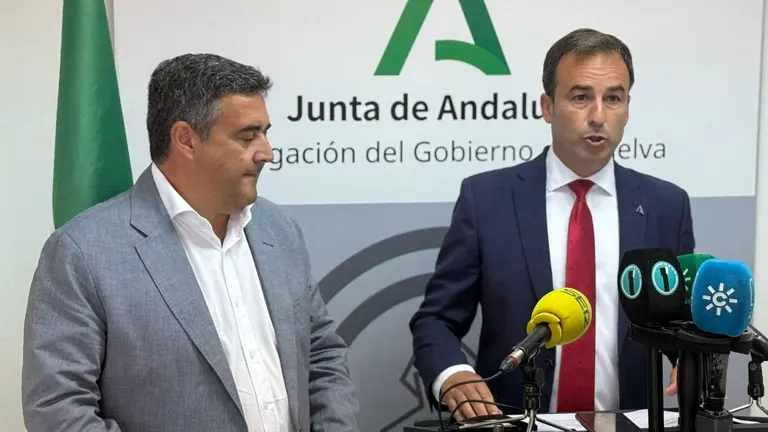 Jos&eacute; Manuel Correa -izquierda- junto a Carlos Soriano.