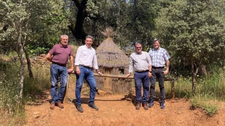 Arreglo de caminos en Jabugo.