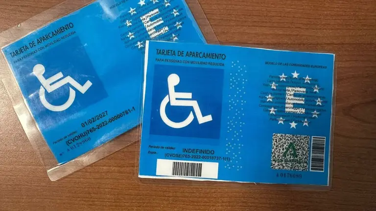 Tarjetas de movilidad reducida falsificadas.
