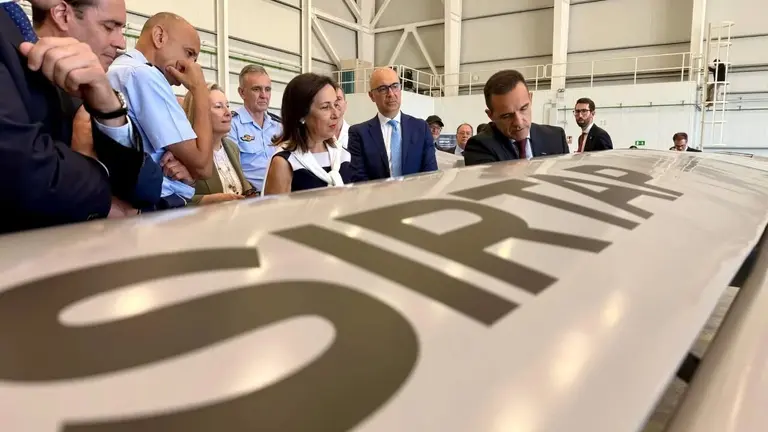 Visita de la ministra Margarita Robles al CEUS.