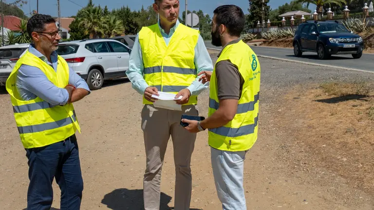 Arreglos en la carretera de Niebla.