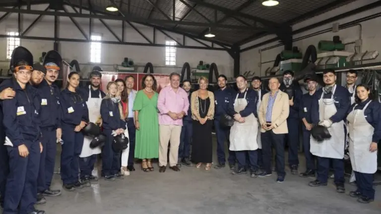 Visita al curso de soldadores de Valdocco.