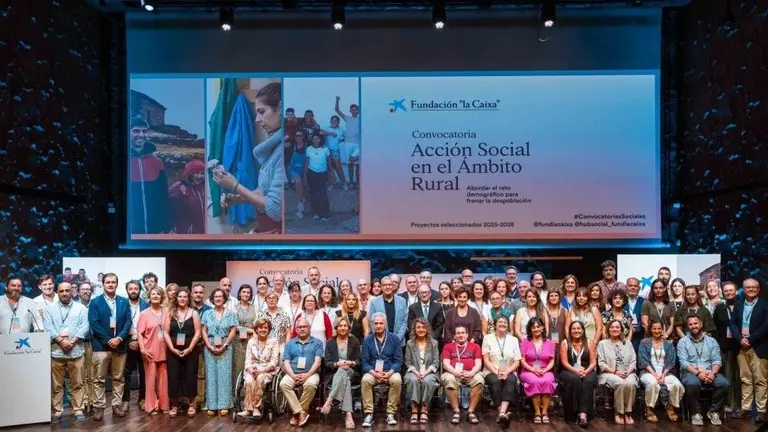 f51ed608-5ffa-4427-825e-e0e42c473fd4