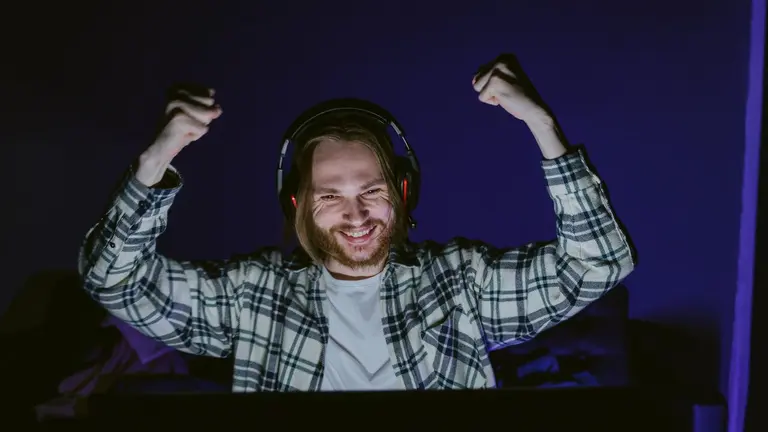 Espa&ntilde;a endurece las reglas para proteger a los jugadores en l&iacute;nea