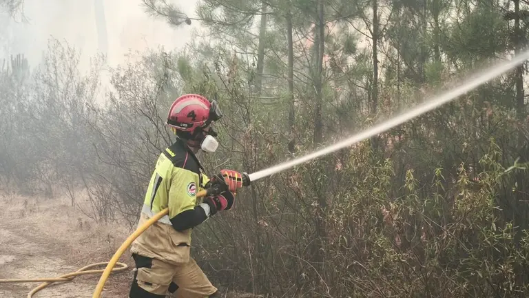 Incendio en Aroche / Fotograf&iacute;a: Diputaci&oacute;n de Huelva