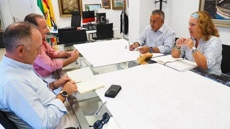 Reuni&oacute;n Giahsa-Ayuntamiento de Isla Cristina / Fotograf&iacute;a: Ayuntamiento de Isla Cristina