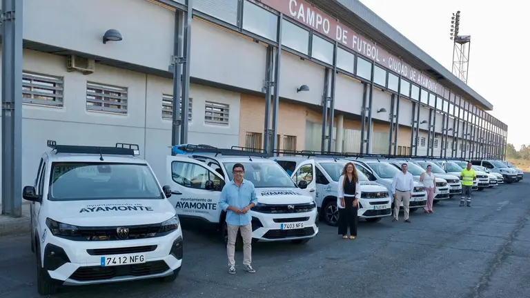 Nueva flota de veh&iacute;culos de Ayamonte / Fotograf&iacute;a: Ayuntamiento de Ayamonte
