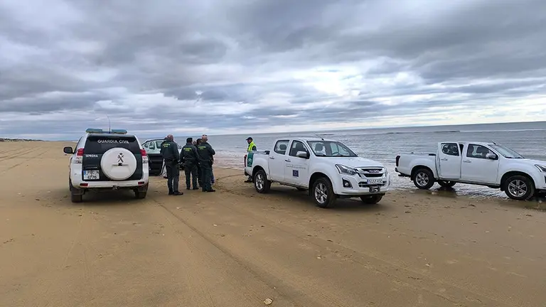 Efectivos del Seprona durante una de sus actuaciones de vigilancia y control.
 / Fotograf&iacute;a: Junta de Andaluc&iacute;a.