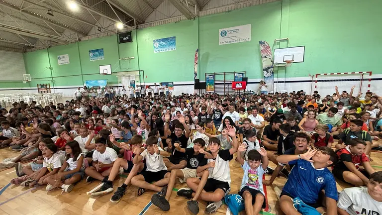 Campamento Tecnotribu en Huelva capital.