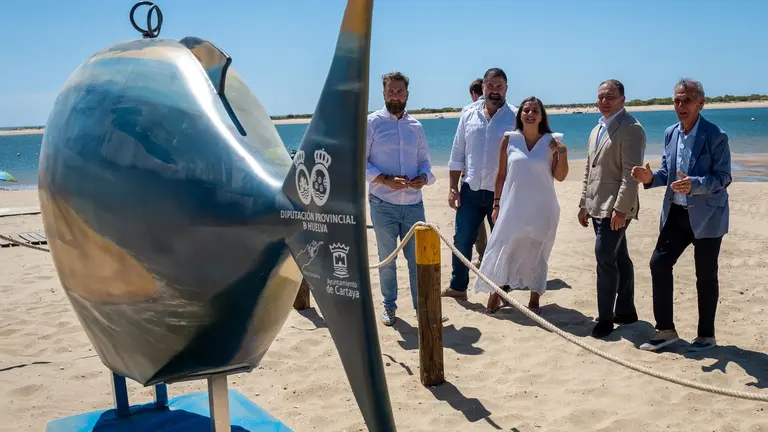 Pescaito come pl&aacute;sticos ubicado en la playa del Ca&ntilde;o de la Culata / Fotograf&iacute;a: Diputaci&oacute;n Provincial de Huelva.