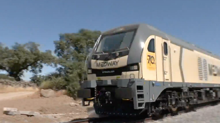 Tren en pruebas Huelva- Zafra / Fotograf&iacute;a: Canal Extremadura.