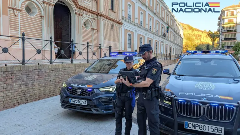 Agentes de la Polic&iacute;a Nacional.
