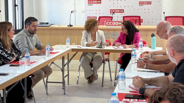 Reunión María Eugenia Limón y Julia Pera de CCOO.