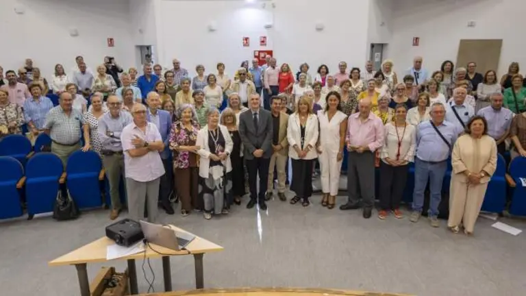 Conversando con los mayores