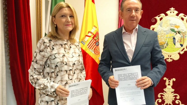 Acuerdo firmado en la DGT y el Ayuntamiento de Aracena. /Fotografía: Ayuntamiento de Aracena.