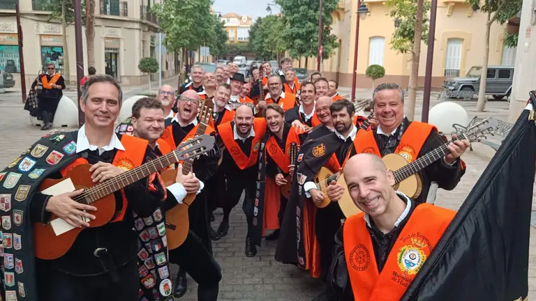 Tuna de Empresariales de Huelva.