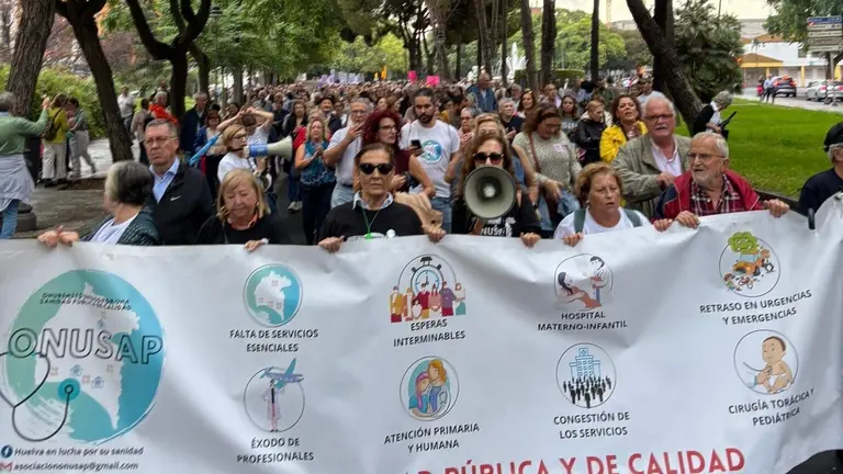 Concentración onubense por la Sanidad pública andaluza.