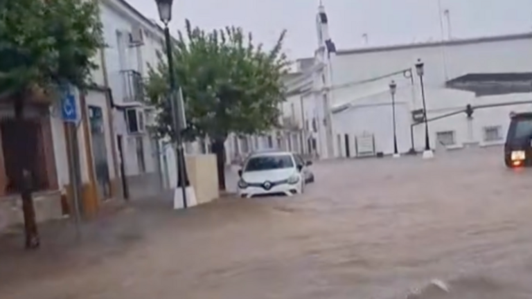 Algunas imágenes de as inundaciones en Almonte.