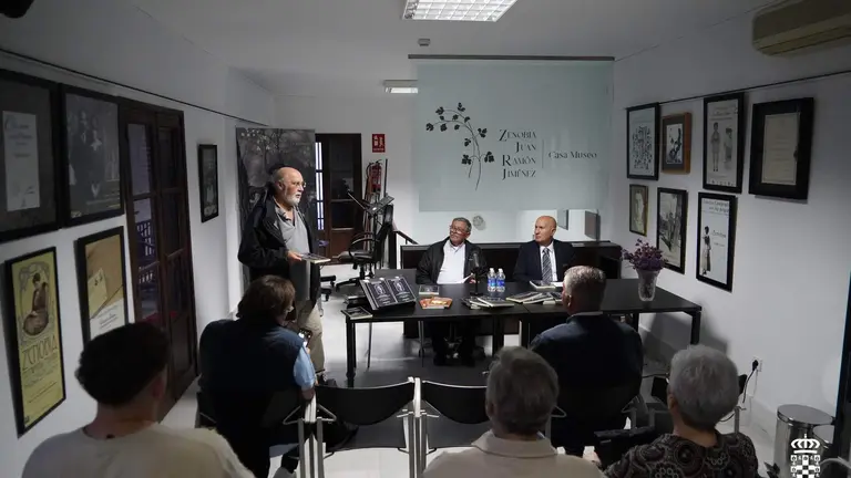 Jorge Vintan presenta en la Casa Museo las traducciones al rumano de dos obras de Juan Ramón Jiménez