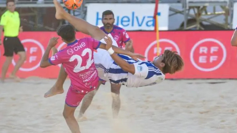 F&uacute;tbol playa.