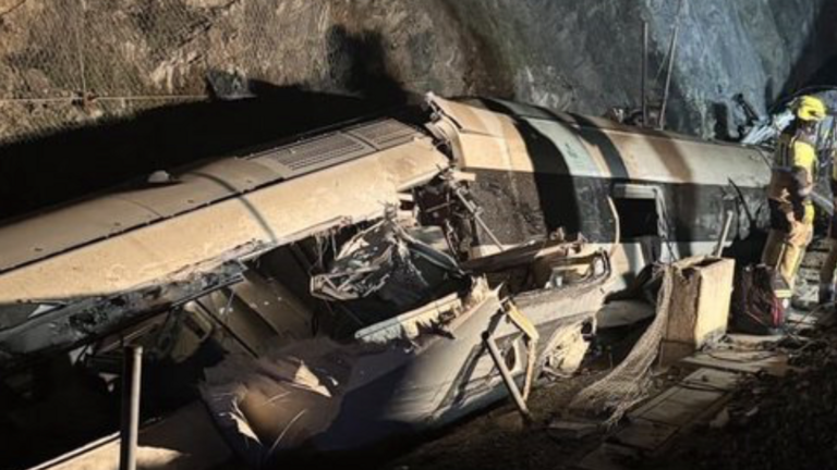 Estado en el que ha quedado el Alvia.