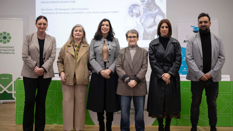 Charla de Ra&uacute;l Oliv&aacute;n.