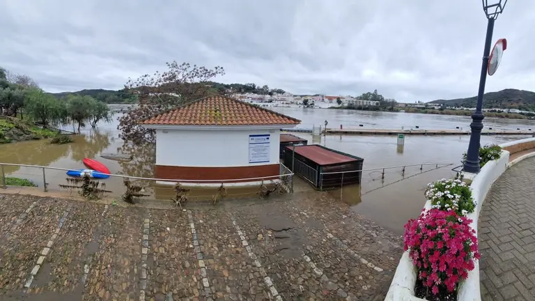 Situaci&oacute;n en Sanl&uacute;car de Guadiana en la ma&ntilde;ana del lunes