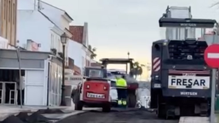 Plan de asfaltado en Palos de la Frontera.