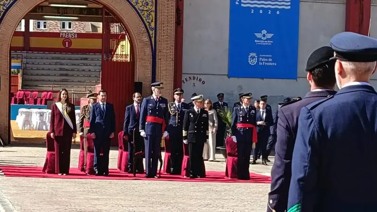 Actos en torno al Centenario del Plus Ultra.