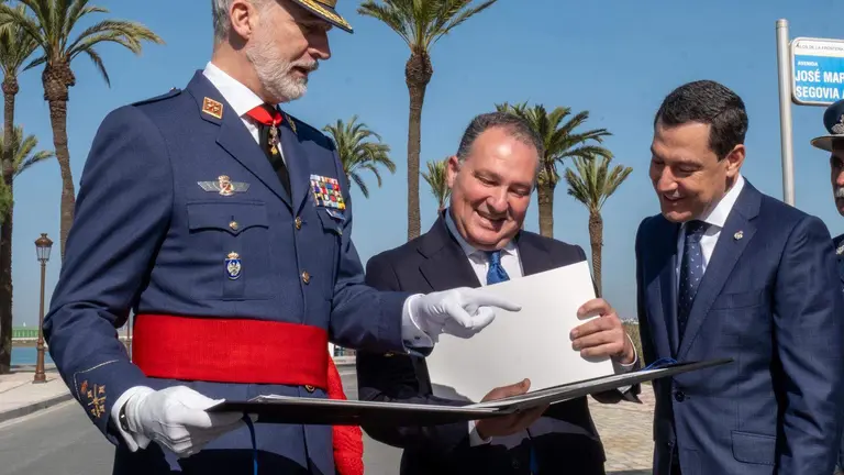 Encuentro de Felipe VI con David Toscano en presencia de Juanma Moreno.