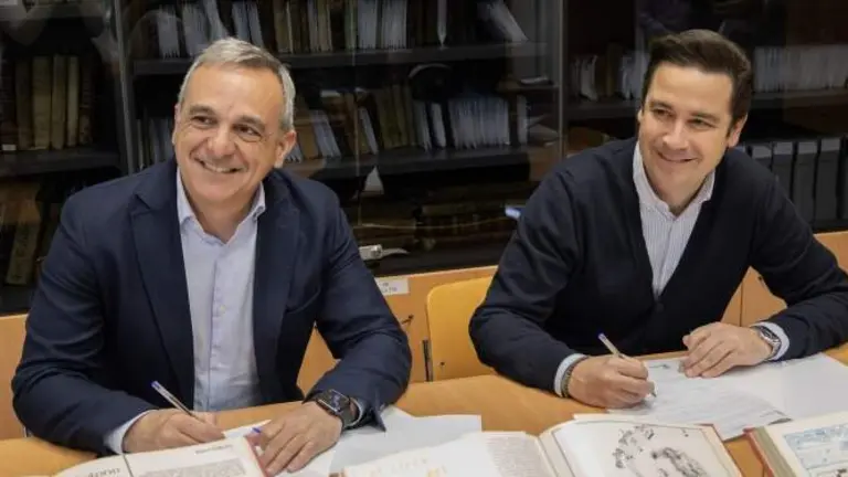 Donaci&oacute;n de revistas por parte de Moeve.