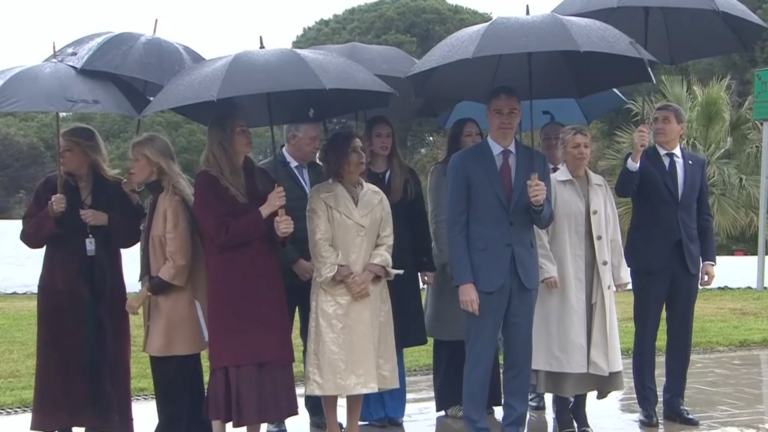 Pedro S&aacute;nchez preside en La R&aacute;bida un homenaje a las v&iacute;ctimas del accidente ferroviario de Adamuz