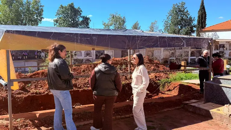 Comienzan en Riotinto las exhumaciones de dos nuevas fosas con unas 40 v&iacute;ctimas del franquismo