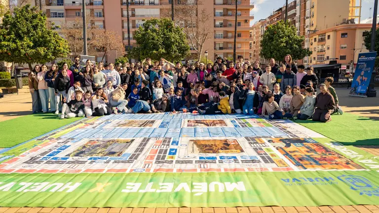 Mu&eacute;vete Por Huelva