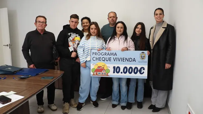 Palos entrega la &uacute;ltima vivienda de la promoci&oacute;n &ldquo;Ciudad Joven VII&rdquo;