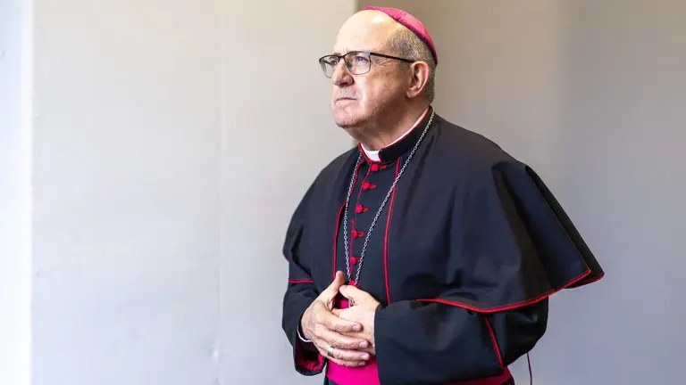 Santiago G&oacute;mez, obispo de Huelva.