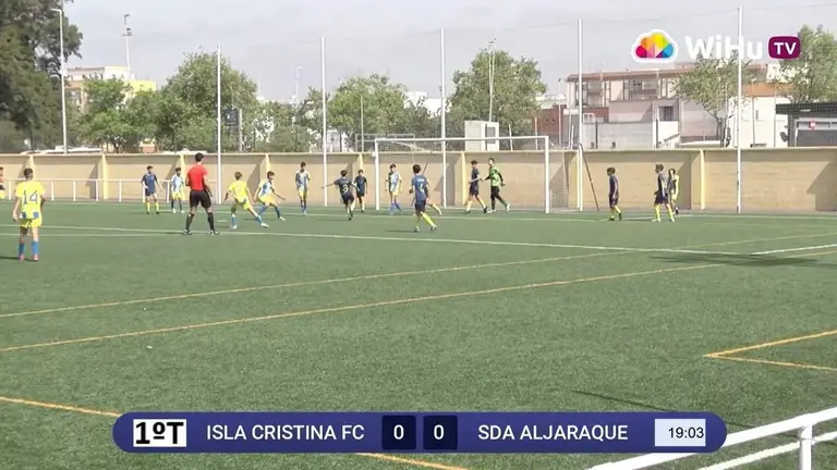 Lance del partido entre los infantiles del Isla y el Aljaraque