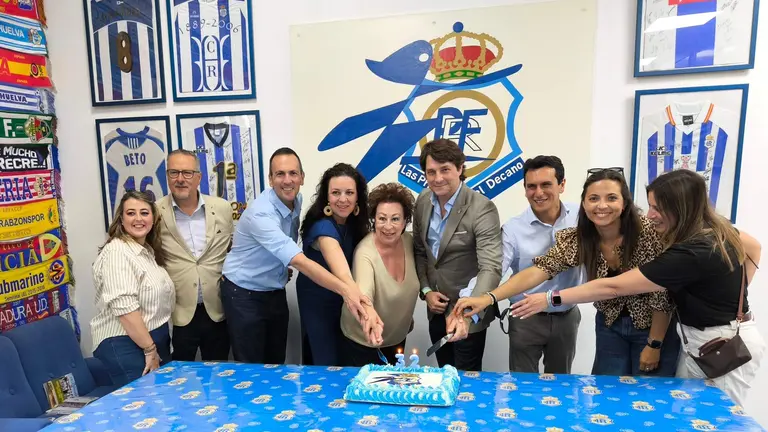 La peña femenina "Primeras del Decano", cumple 32 años