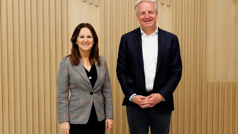 Mercedes Oblanca, presidenta y CEO Accenture Espa&ntilde;a y Portugal, y Maarten Wetselaar, CEO de Moeve