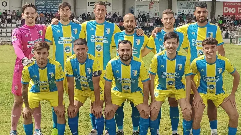 El once del Isla Cristina en Valverde.