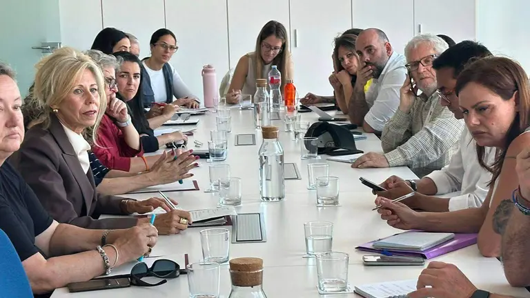 Mesa C&iacute;vica en la Subdelegaci&oacute;n del Gobierno.